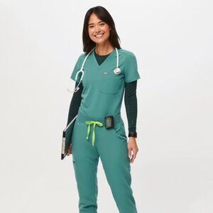 Figs Womens Scrub Set Large/Large Petite - Color Cactus Green